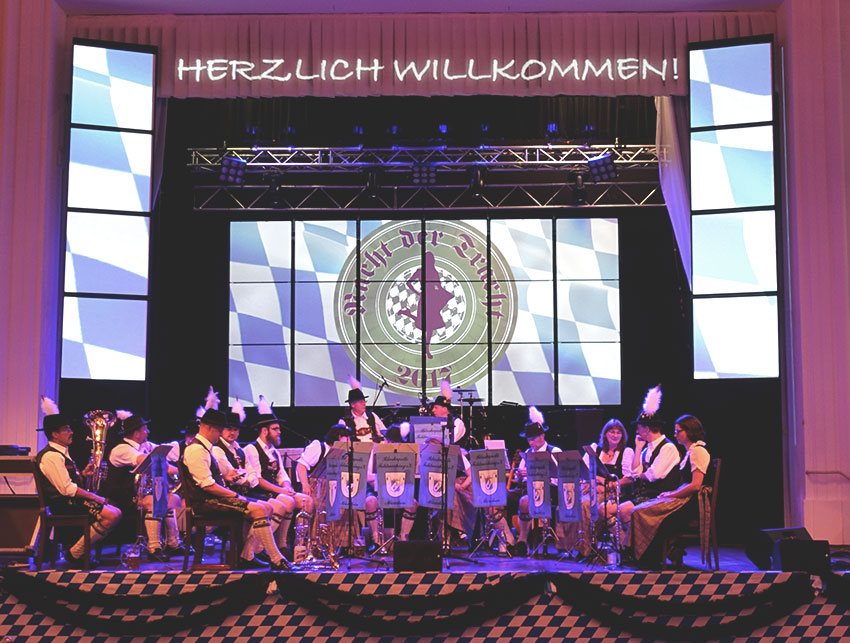 src=" event-visuals-nacht-der-tracht.jpg"Content-Produktion Event Visuals | VJing"